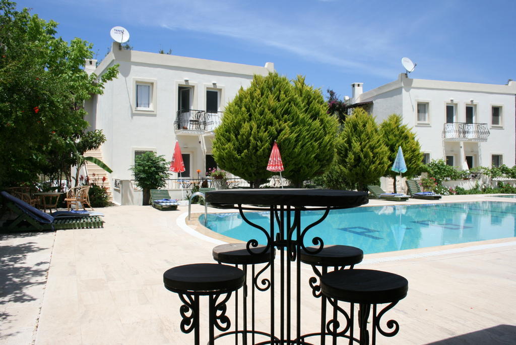 Paradise Garden Gumusluk Evleri Aparthotel Exterior photo