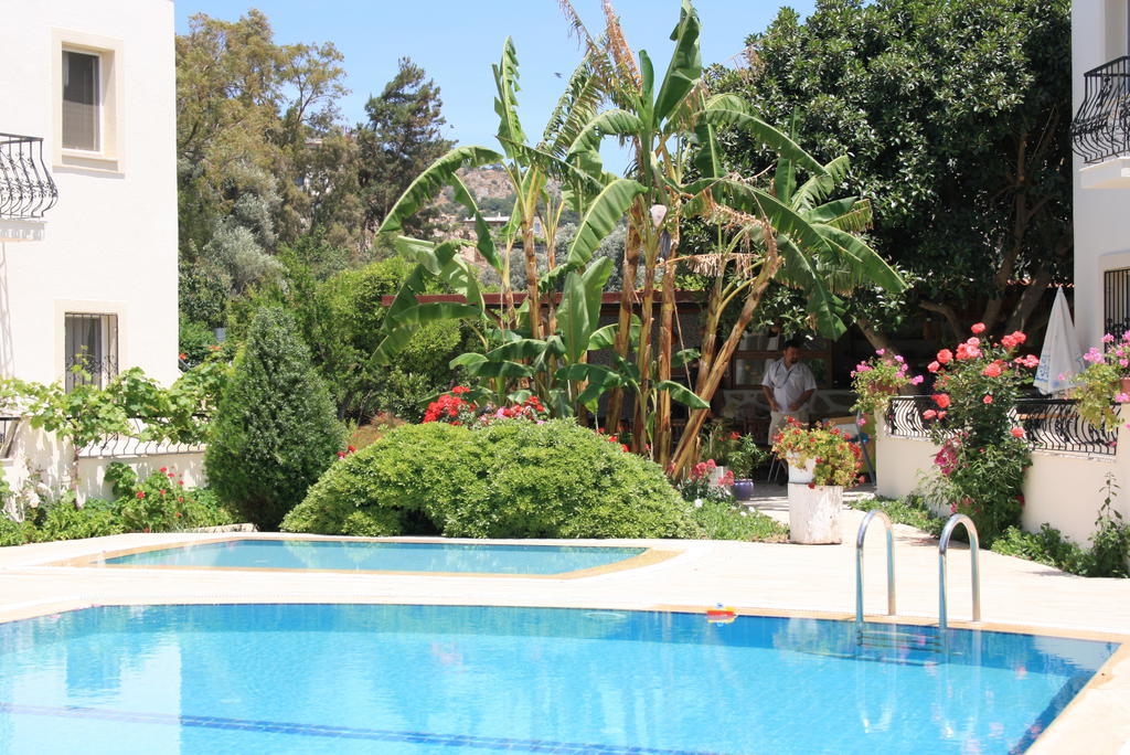 Paradise Garden Gumusluk Evleri Aparthotel Exterior photo