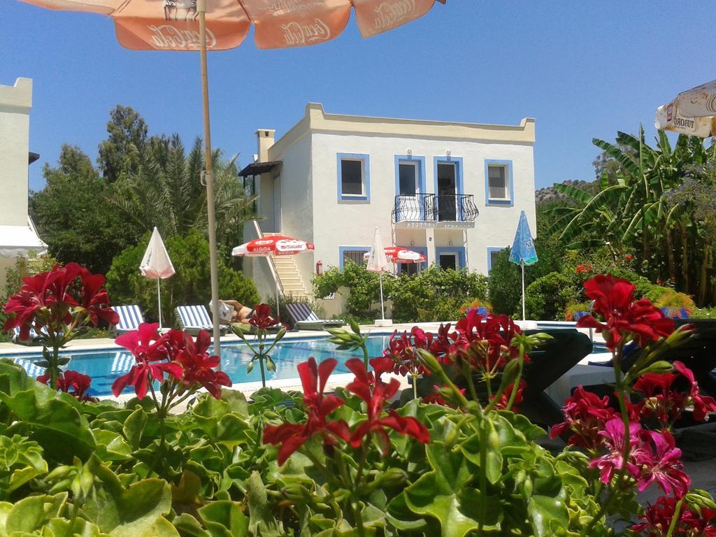 Paradise Garden Gumusluk Evleri Aparthotel Exterior photo